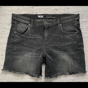 Black wash Denim Boyfriend Shorts